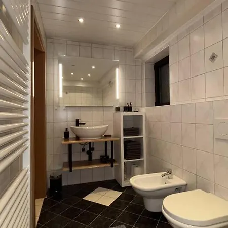 Cozy & Modern Apt. Between Karlsruhe & Pforzheim Apartman Wossingen